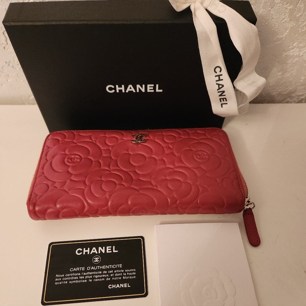 Chanel Red Floral Camellia  Embossed Women's Wallet With The Box